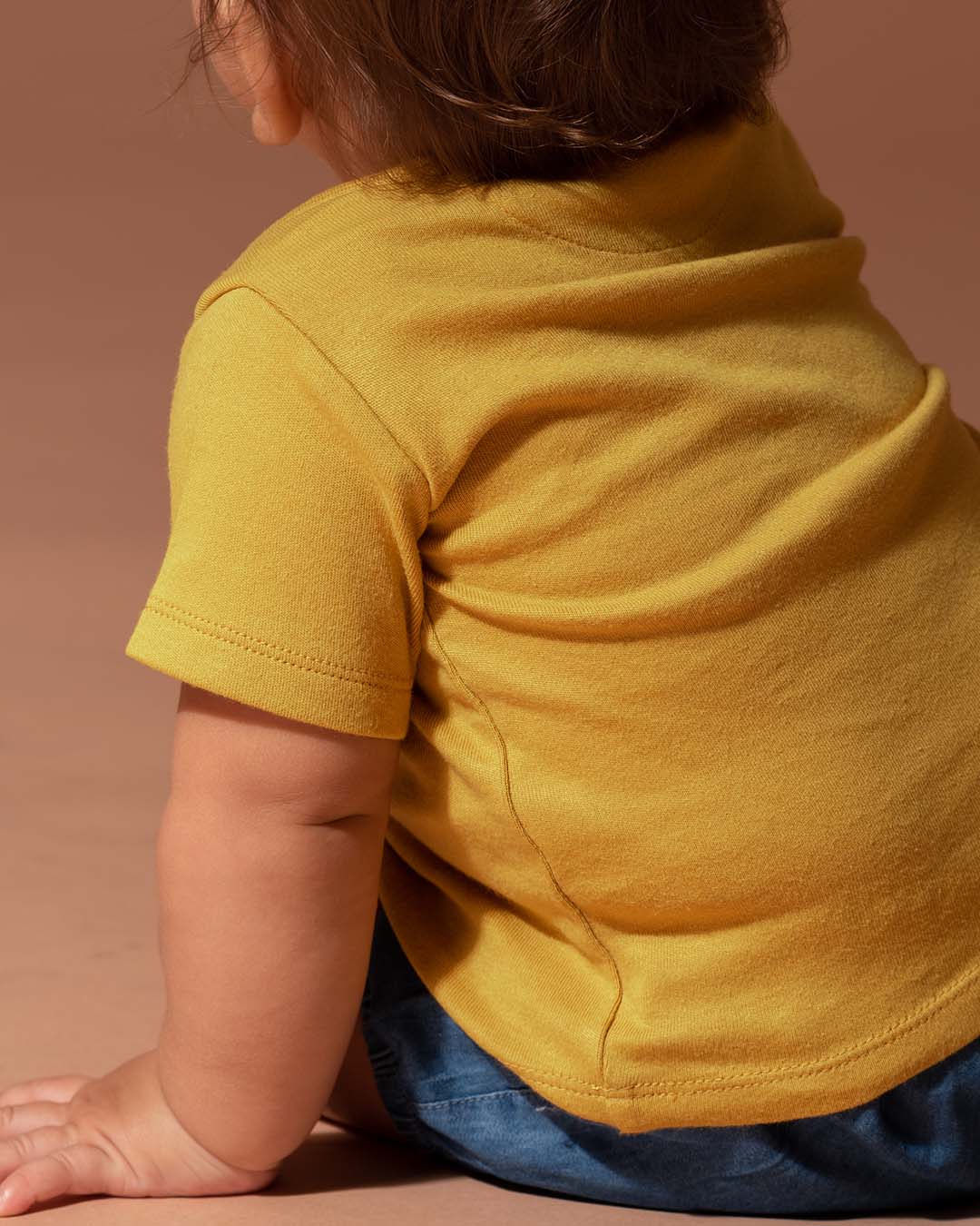 T-shirt in Mustard
